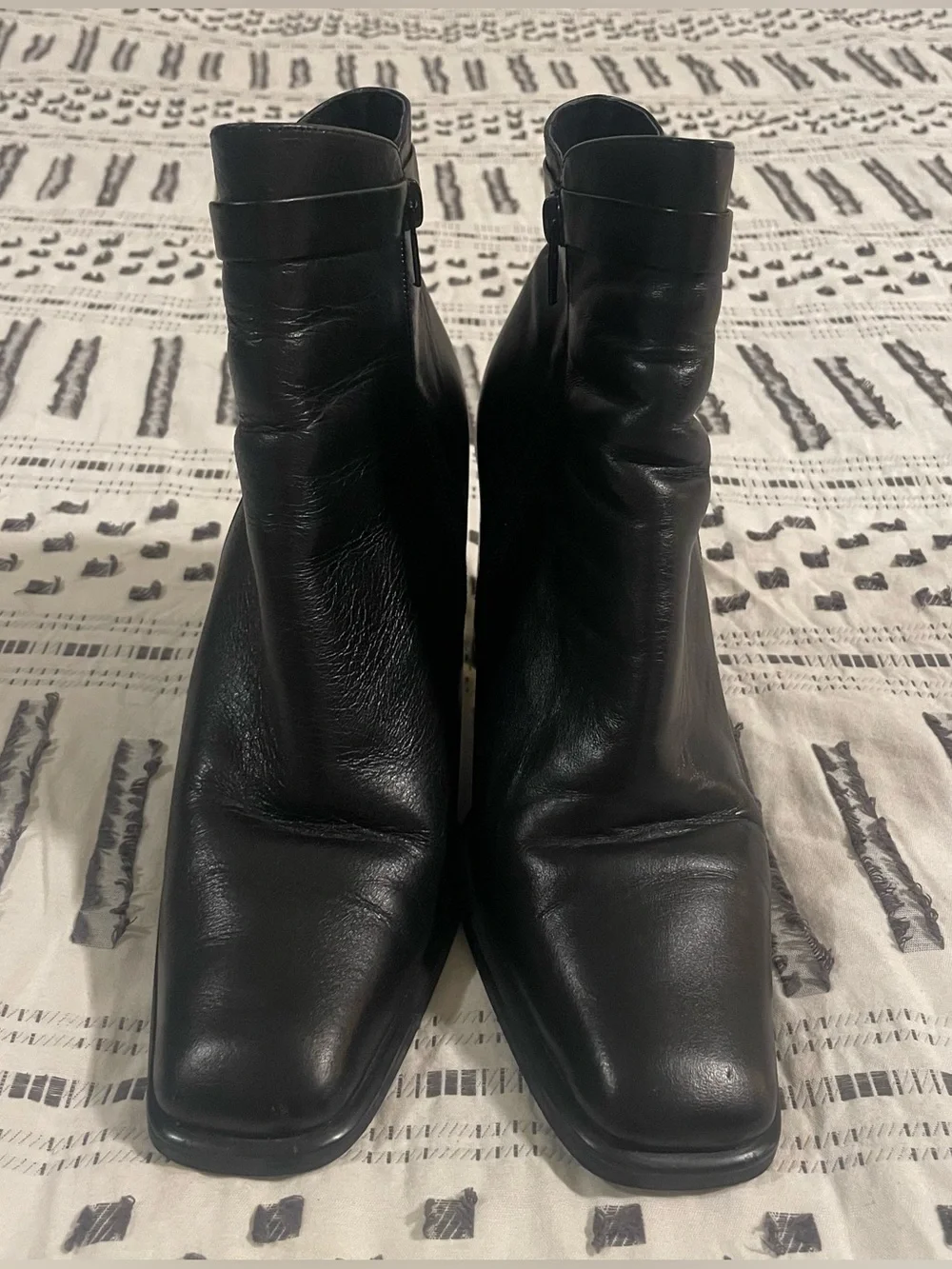 VINTAGE 90s Y2K Booty Shoes Black Leather Block Heel Square Toe Ankle Boots 8